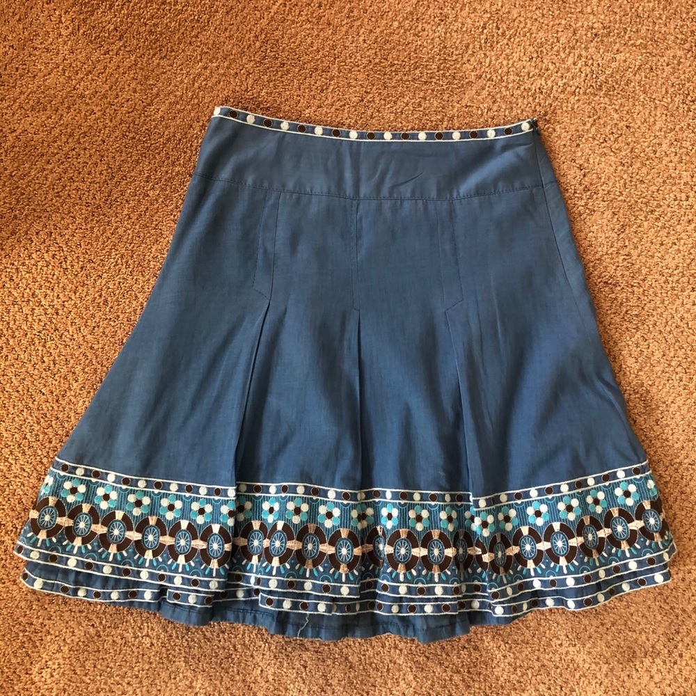 Blue Embroidered Ann Taylor Pleated Skirt